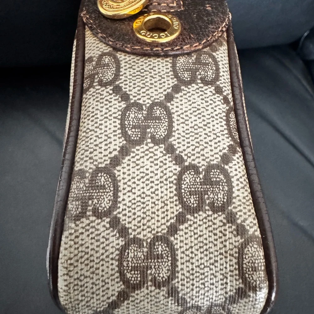 Gucci Beige and Brown Monogram Pouch Preloved Used - Picture 5 of 17